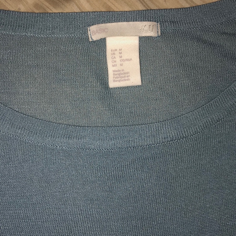H & M blue long sleeve tee